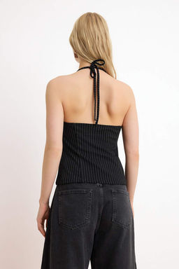 Siyah Cizgili Fitted/Vucuda Oturan Havuz Yaka Ince Ask?l? Kolsuz Interlok Orme Bluz TWOSS26BZ00372 - Trendyolmilla фото 4