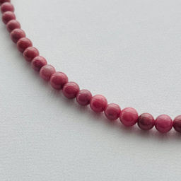 Бусы из Родонита