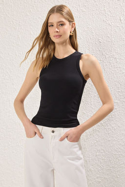 Siyah Gogus Pedli Duz Fitted/Vucuda Oturan Renk Bloklu Orme Atlet TWOSS25AL00034