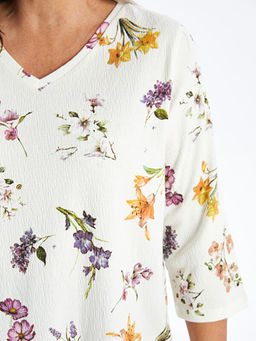 V Yaka Desenli Kad?n Bluz