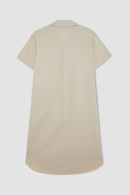 Базовое простое муслиновое мини-платье стандартного кроя с воротником-поло на пуговицах и короткими рукавами - Defacto фото 3