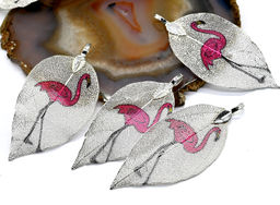 Подвеска Лист 28*60мм Фламинго