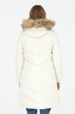 Женское кремовое пальто Неожиданная скидка в корзине