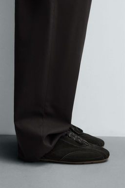 ULTRA-THIN SOLE LEATHER TRAINERS