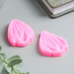 Цена за 4 шт. Молд силиконовый Лепесток, набор 2 части, 4.5?3.5 см