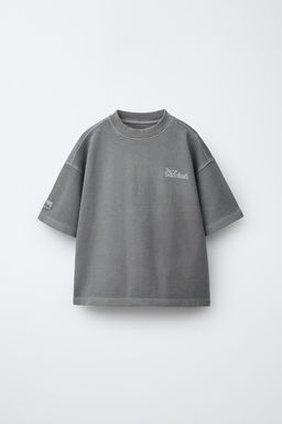 CAMISETA INTERLOCK GARMENT DYE / Gris