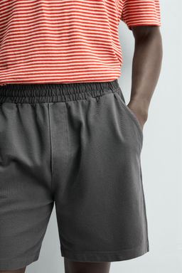 BERMUDA PIQU? REGULAR FIT LAVADO / Gris antracita