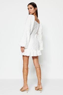 TRENDYOLMILLA Bridal Ekru Vucuda Oturan Dokulu Astarl? Dokuma K?sa Dugun/Nikah S?k Abiye Elbise TPRSS23EL00024  фото 14