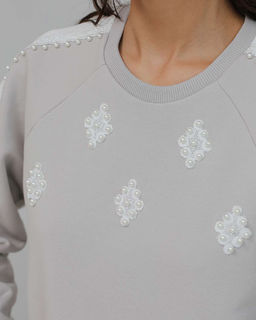 Свитшот укороченный с бусинами BSK002.