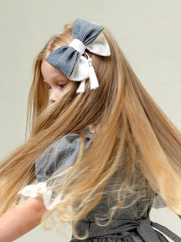 Заколка автомат Забава серый