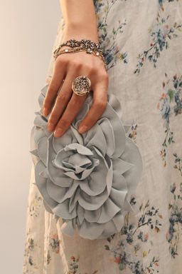 CLUTCH PIEL FLOR LIMITED EDITION / Azul - Zara фото 2