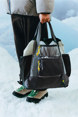 SNOW BUCKET BACKPACK