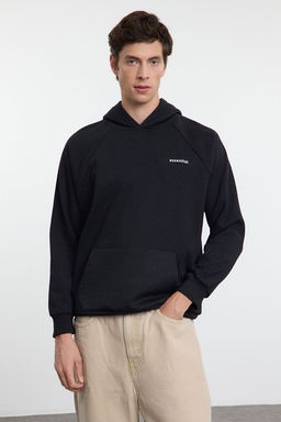 TRENDYOL MAN Bej Unisex Oversize/Genis Kesim Reglan Kol Sloganl? Kapusonlu Sweatshirt TMNAW25SW00156 - Trendyolmilla фото 20
