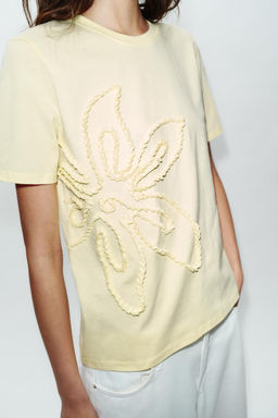 CAMISETA FLOR RELIEVE / Amarillo - Zara фото 3