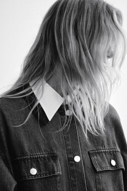 Chaqueta denim con cuello de pana - H&m фото 3