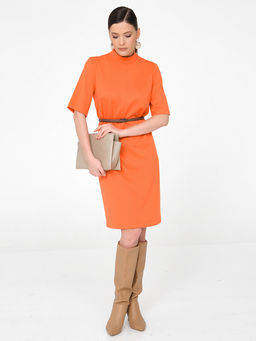 Платье прямого силуэта