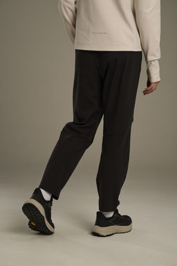 Брюки трикотажные утепленные Черный ANTA RUNNING Knit Track Pants