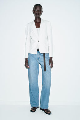 TAILORED BLAZER WITH PRONOUNCED SHOULDERS