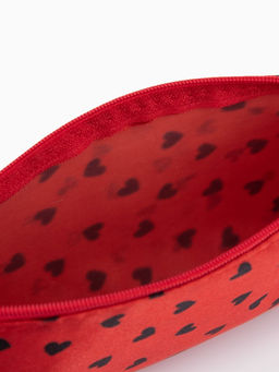 Цена за 2 шт. Косметичка-пенал на молнии, плоская, маленькая, с рисунком Сердечки, красная - Simaland фото 3