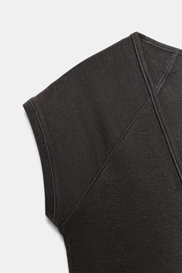 CAMISETA ESCOTE PICO / Carb?n - Zara фото 6