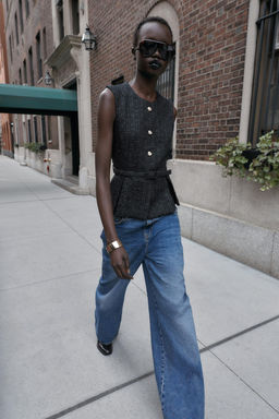 STRUCTURED WAISTCOAT WITH METALLIC THREAD BELT - Zara фото 3