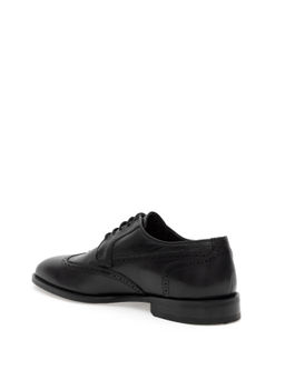 Черные классические туфли