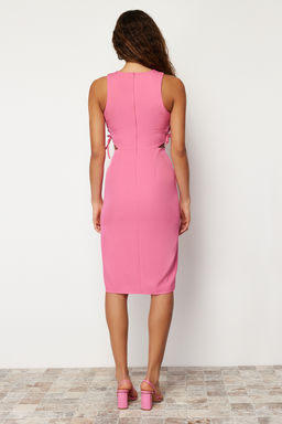 Fusya Vucuda Oturan Bel Dekolteli Kolsuz Midi Kalem Etek Dokuma Elbise TWOSS23EL02043