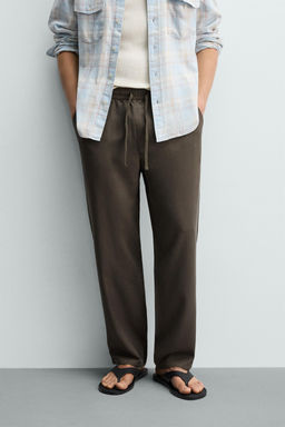 PANTAL?N FLUIDO RELAXED FIT / Marr?n / Topo