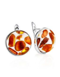 Круглые серьги Далматин с янтарной мозаикой в белом цвете