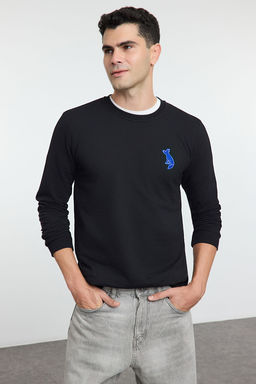 Siyah Regular/Normal Kesim Bisiklet Yaka Tilki Patch Detayl? Sweatshirt TMNAW25SW00160