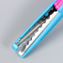 Набор для скрапбукинга «Средняя волна», ножницы фигурные 13.5 см+4 дырокола, d=1.2 см 11.2×18 см