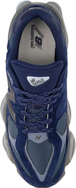 Кроссовки взрослые