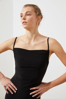 TRENDYOLMILLA Siyah Vucuda Oturan Degaje Yaka Midi Ask?l? Esnek Orme Midi Kalem Elbise TWOSS19AD0020  фото 14