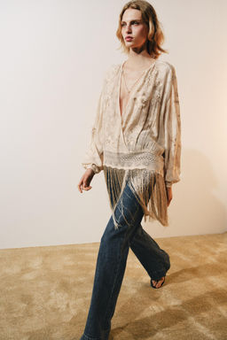 BLUSA BORDADOS FLECOS ZW COLLECTION / Crudo / Beige