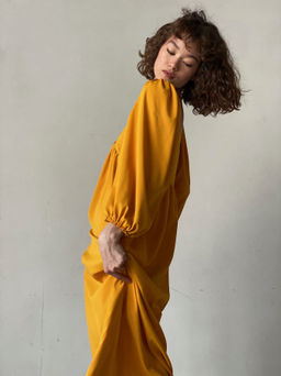 Платье-миди с пышными рукавами в цвете манго - Martichelli фото 42