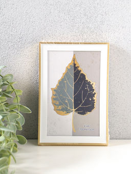 Цена за 2 шт. Фоторамка для фото 10×15 см «Современная классика», пластик, под золото и белый, 16×10.8×1.5 см