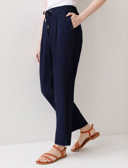 Брюки бананы с поясом на резинке из плотного лиоцелла