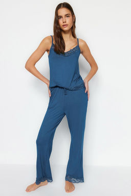 Trendyolmilla Siyah Dantelli ve Kurdele/Fiyonk Detayl? Ip Ask?l? Viskon Orme Pijama Tak?m? THMSS20PT0134  фото 4