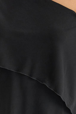 Trendyolmilla Siyah Asimetrik Pelerin Yaka Orme Bluz TPRSS25BZ00025 фото 4