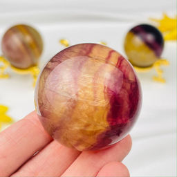 Шар из камня Флюорит на подставке