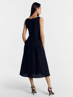 Сарафан женский из хлопка и льна в черном цвете - Mark formelle фото 3