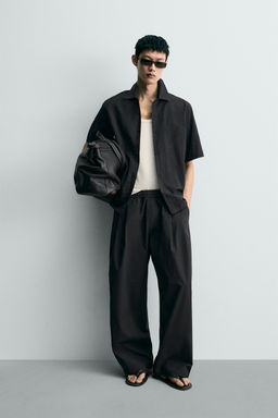 CAMISA REGULAR FIT ESTRUCTURA / Negro