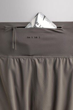 PANTALONES CORTOS TRAIL RUNNING / Gris antracita - Zara фото 11