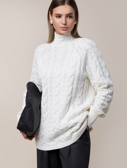 Удлиненный свитер фактурной вязки с узором косы - Vilatte фото 6