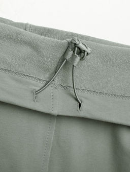 Брюки прямые на резинке из футера двухнитки с эластаном с затяжкой по низу