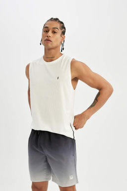 Шорты для плавания выше колена стандартной посадки с сетчатой подкладкой и градиентным принтом - Defacto фото 2