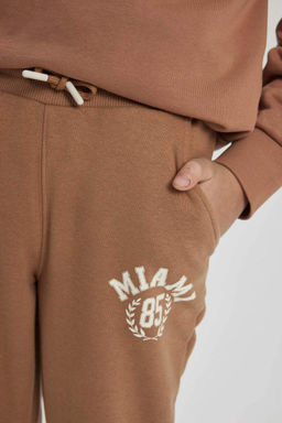 Спортивные брюки для мальчиков с принтом и эластичным карманом на шнуровке на талии - Defacto фото 5