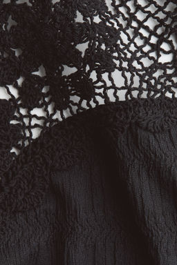 Top texturizado con detalles efecto crochet - H&m фото 7