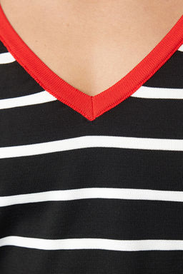 Siyah Crop Cizgili V Yaka Triko Kazak TWOAW25KZ00190 - Trendyolmilla фото 4