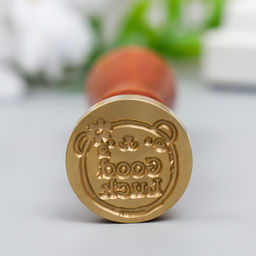 Печать для сургуча с деревянной ручкой «Медвежонок - Удачи», 9×2.5×2.5 см